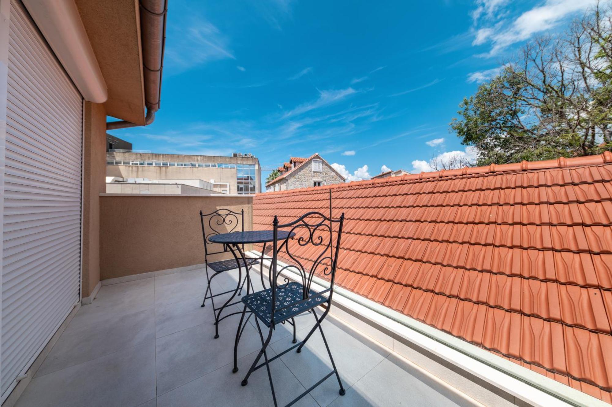 Azur Palace Luxury Rooms Split Exterior photo